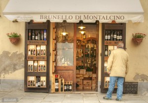Montalcino Italy Copyright Bethany Salvon BeersandBeans 2013 e1384450990309 3 Tuscan Hill Towns to Add to Your Bucket List